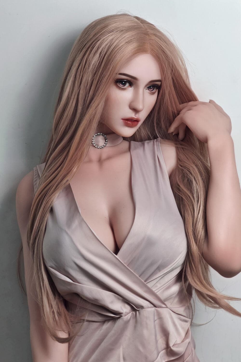 Adult silicone/TPE doll product image used for local research preview