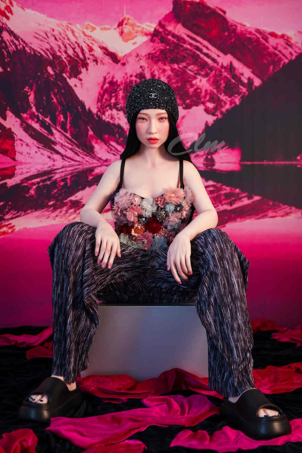 Adult silicone/TPE doll product image used for local research preview